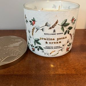 Praline Pecan and Cream Bath and Body Works Candle